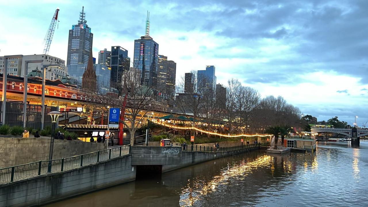 Elegant Three Bedrooms Apartment With Free Parking In Southbank Near Crown Melbourne Esterno foto